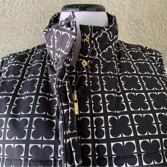 “Liz Claiborne” Puffer Vest size L - Picture 8 of 14
